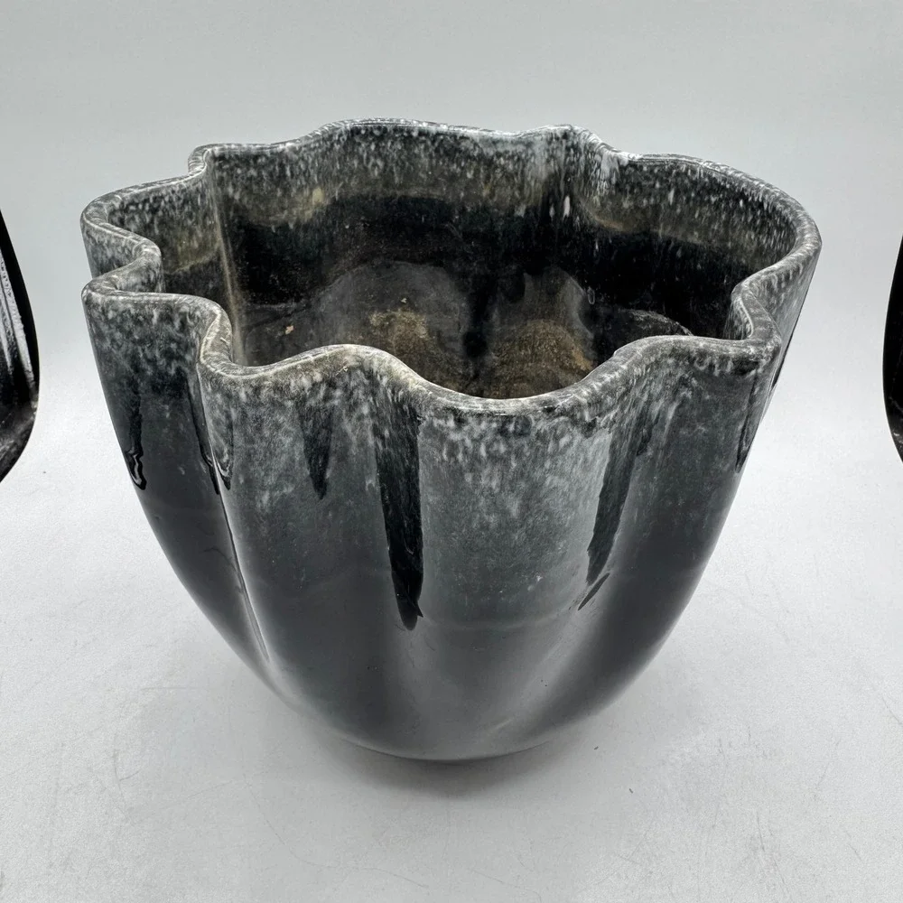 Vintage Hull Pottery Planter 427 Black White Drip Glaze Scalloped Rim USA Made